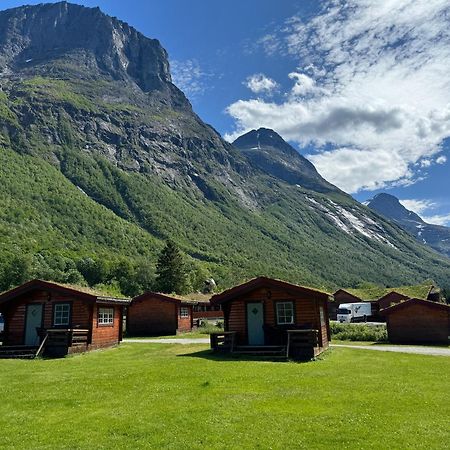 Trollstigen Camping And Gjestegard Åndalsnes Eksteriør billede