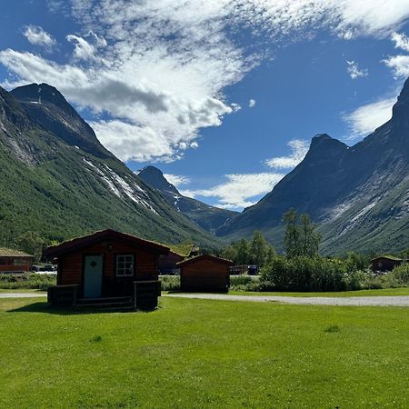 Trollstigen Camping And Gjestegard Åndalsnes Eksteriør billede