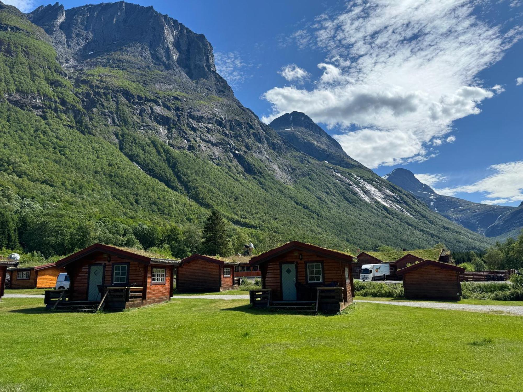 Trollstigen Camping And Gjestegard Åndalsnes Eksteriør billede