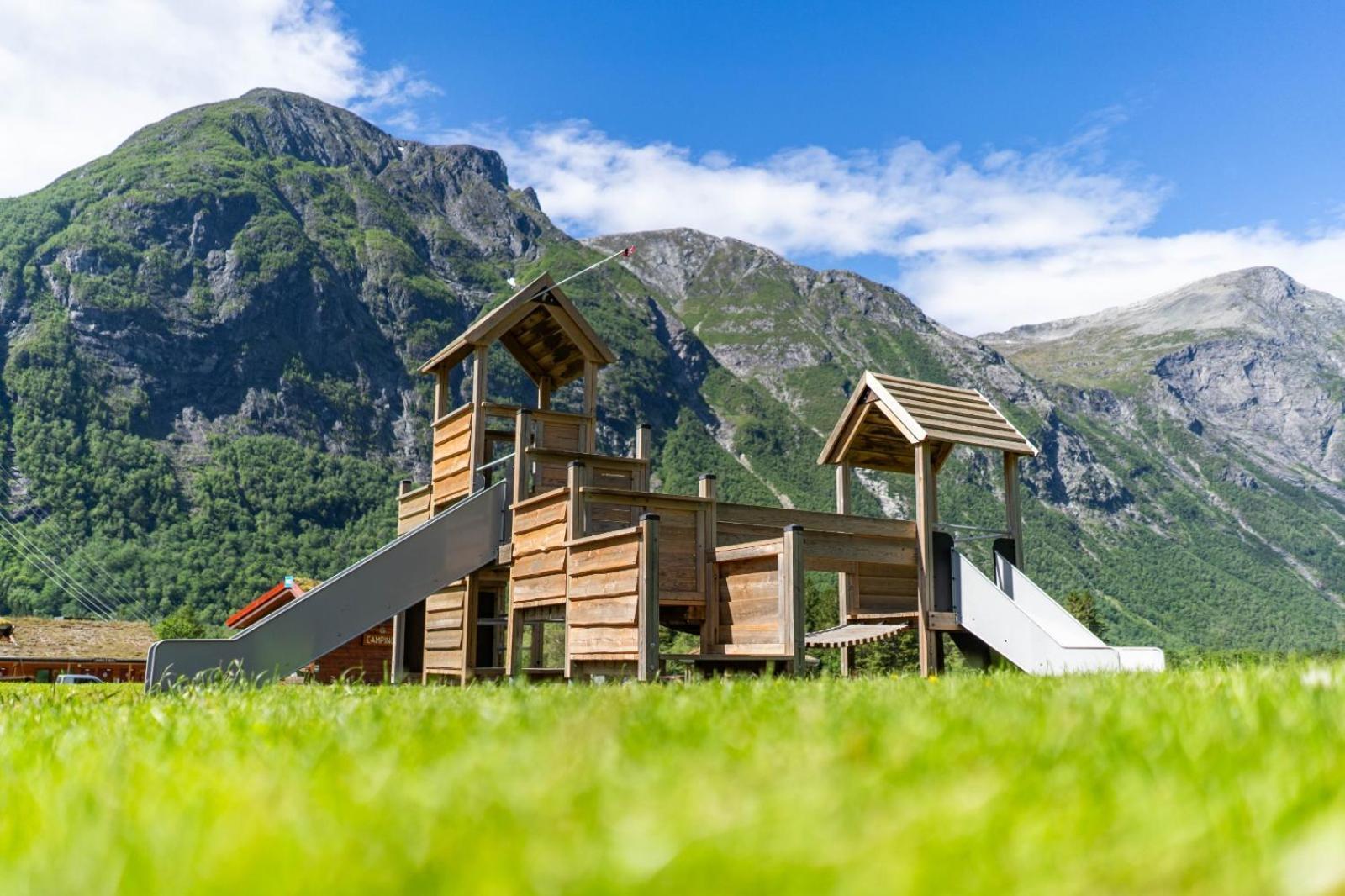 Trollstigen Camping And Gjestegard Åndalsnes Eksteriør billede